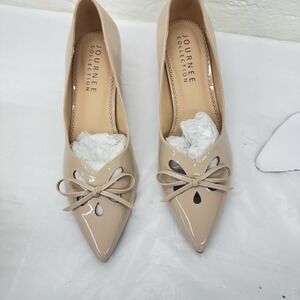 Journee Collection Womens Lutana Pointed Toe Heel Pumps Nude Size 7.5M New